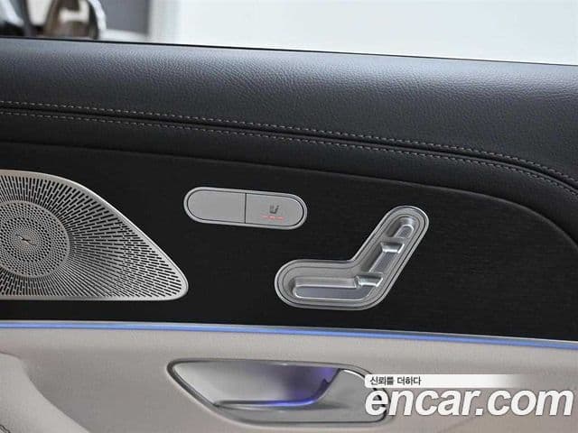 Mercedes-Benz GLE-Class 2025 — ფოტო 15/20