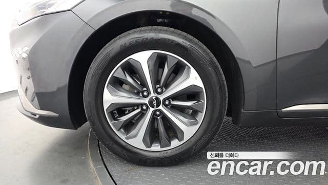 Kia K8 2021 — ფოტო 5/20