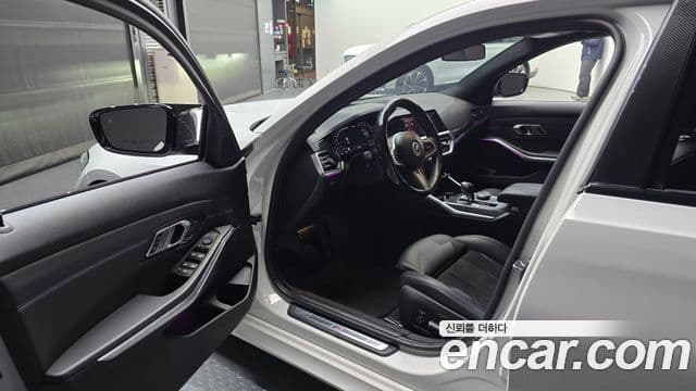 BMW 3 Series 2019 — Photo 7/20