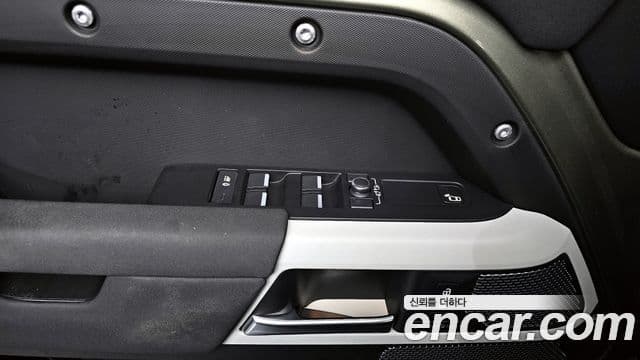 Land Rover Defender 2021 — Şəkil 18/20