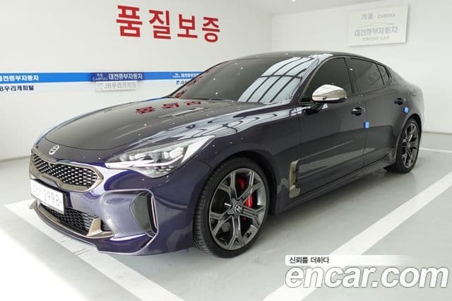 Kia Stinger 2018 — Фото 1/20