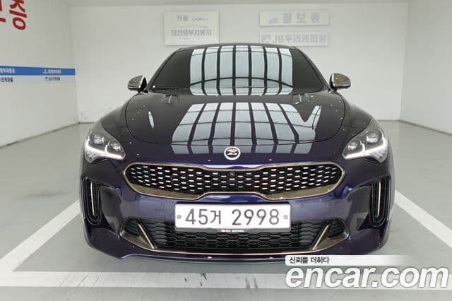 Kia Stinger 2018 — Фото 2/20