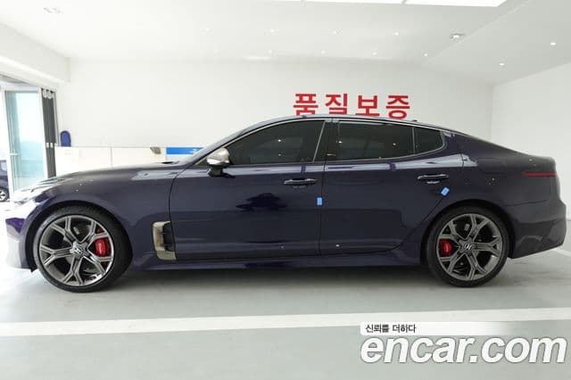 Kia Stinger 2018 — Фото 3/20