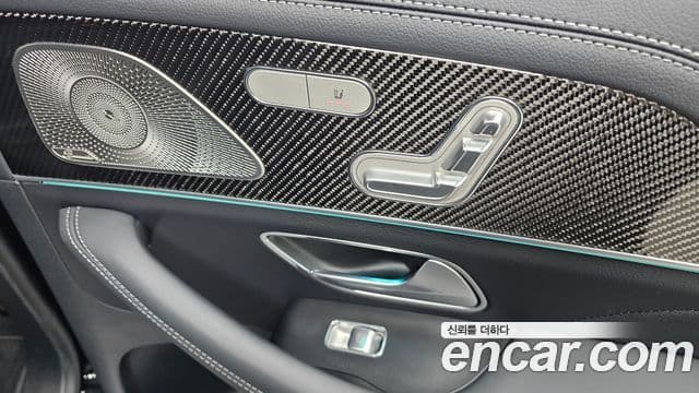 Mercedes-Benz GLE-Class 2022 — Photo 13/20