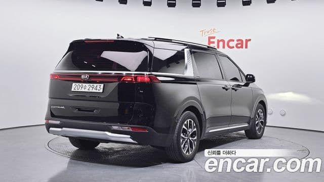 Kia Carnival 2021 — Фото 2/20