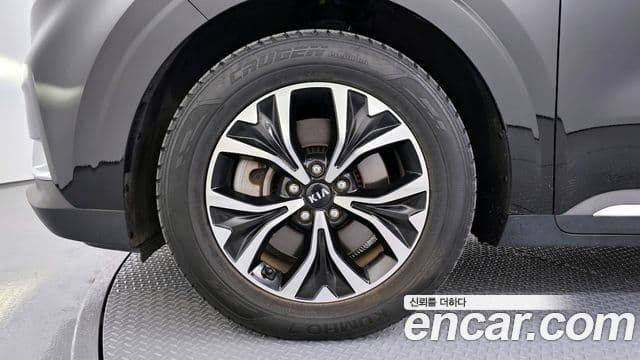 Kia Carnival 2021 — Фото 5/20