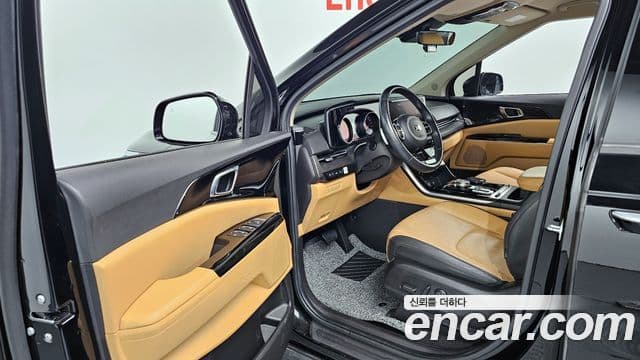 Kia Carnival 2021 — Фото 10/20