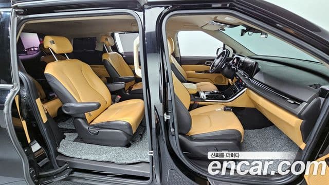 Kia Carnival 2021 — Фото 12/20