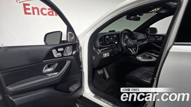 Mercedes-Benz GLE-Class 2023 — ფოტო 13/20