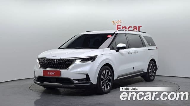 Kia Carnival 2023 — ფოტო 1/20