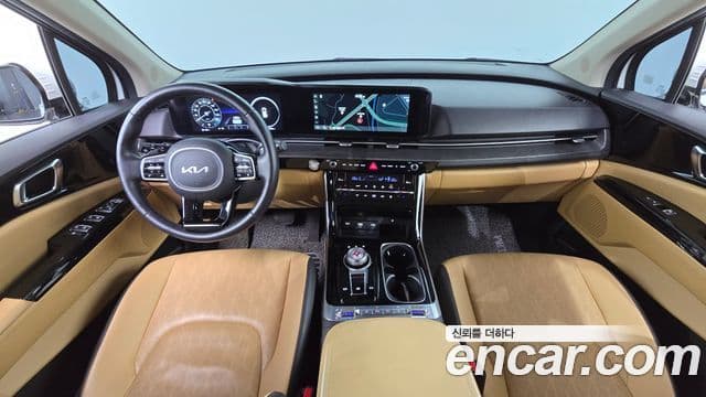 Kia Carnival 2023 — ფოტო 7/20