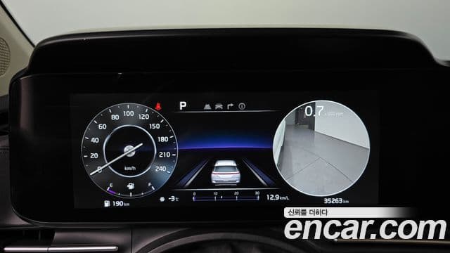 Kia Carnival 2023 — ფოტო 8/20