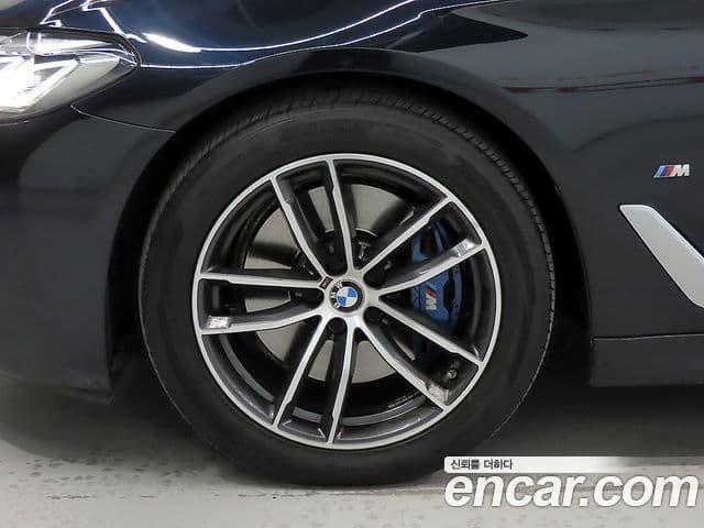 BMW 5 Series 2022 — Şəkil 20/20