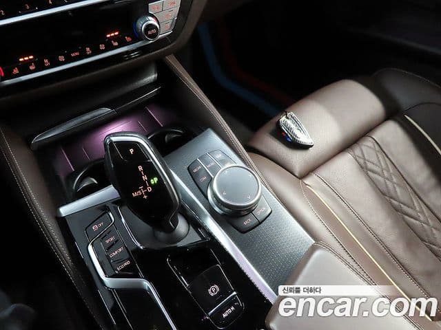 BMW 5 Series 2022 — Şəkil 19/20
