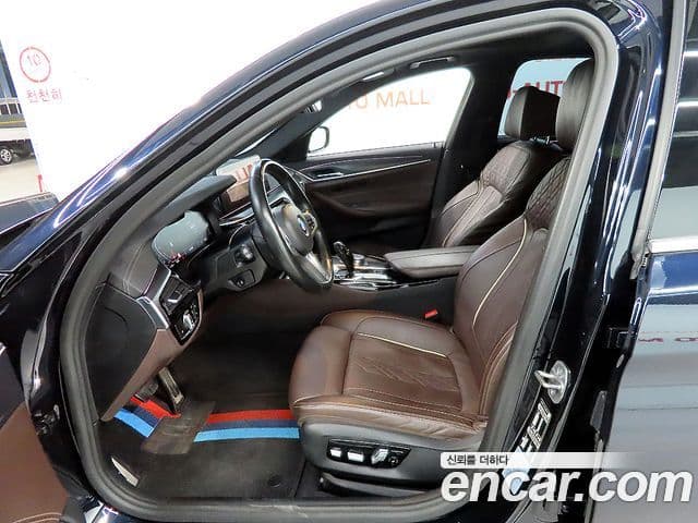 BMW 5 Series 2022 — Şəkil 8/20