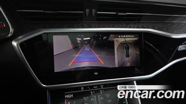 Audi A6 2022 — ფოტო 15/20