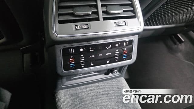Audi A6 2022 — ფოტო 18/20
