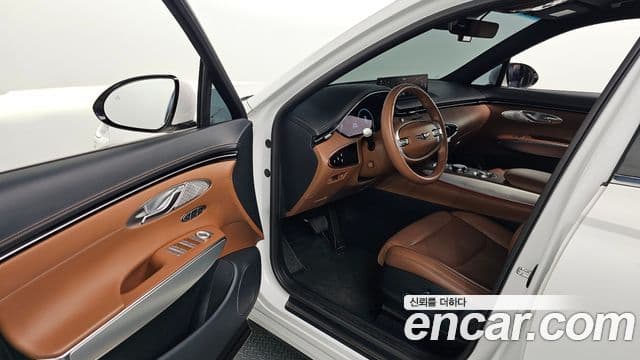 Genesis GV70 2021 — ფოტო 11/20
