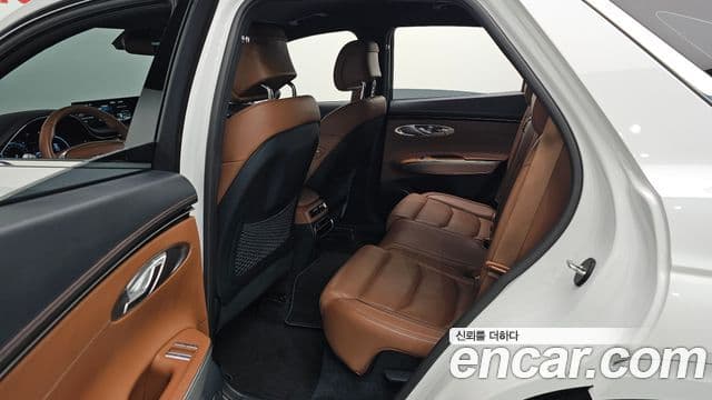 Genesis GV70 2021 — ფოტო 12/20
