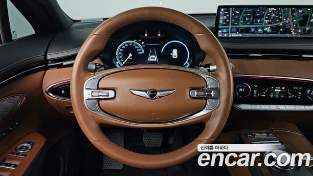 Genesis GV70 2021 — ფოტო 13/20