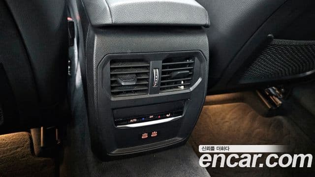 BMW 3 Series 2021 — Şəkil 17/20