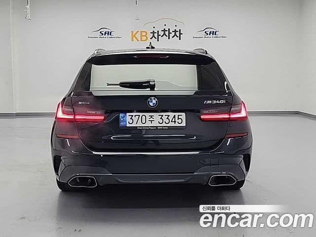 BMW 3 Series 2022 — ფოტო 17/20