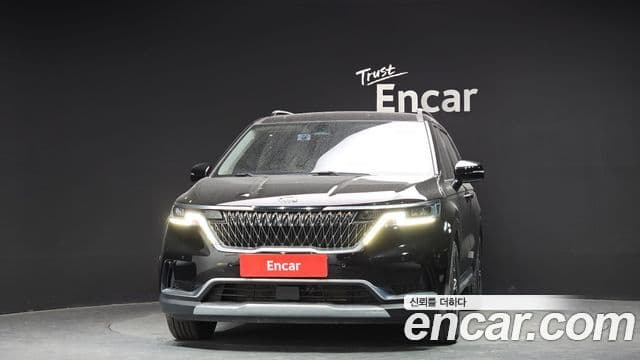 Kia Carnival 2021 — ფოტო 3/20