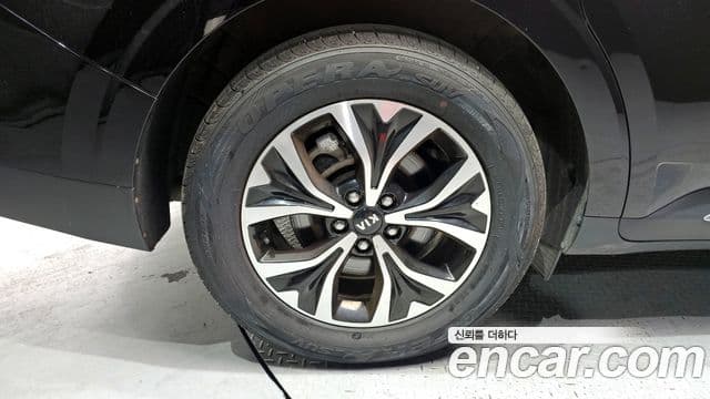 Kia Carnival 2021 — фото 5 из 20