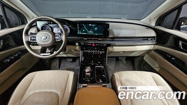 Kia Carnival 2021 — ფოტო 7/20