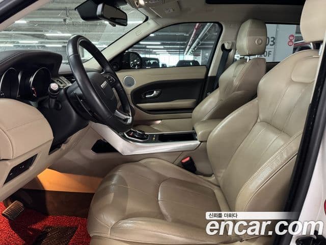 Land Rover Range Rover Evoque 2018 — Şəkil 19/20