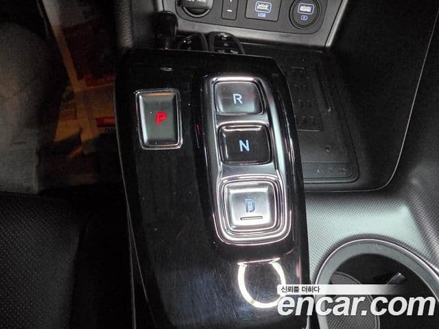 Hyundai Sonata Hybrid 2020 — Photo 16/19