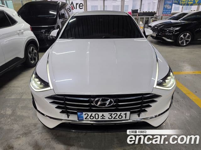 Hyundai Sonata Hybrid 2020 — Photo 2/19