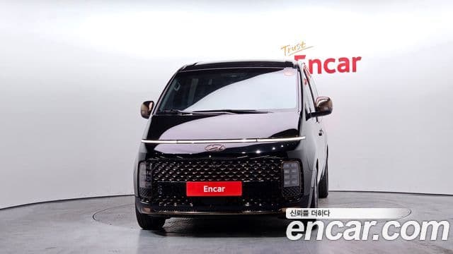 Hyundai Staria 2023 — ფოტო 3/20