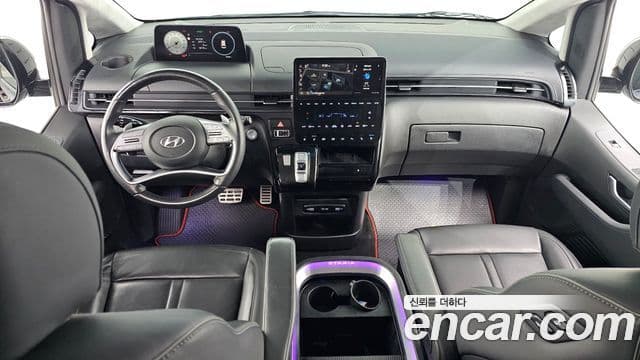 Hyundai Staria 2023 — ფოტო 7/20