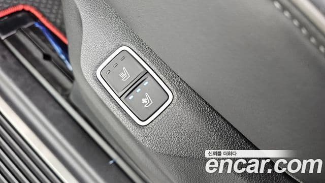 Hyundai Staria 2023 — ფოტო 19/20