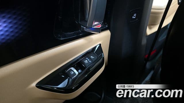 Kia Carnival 2023 — Şəkil 19/20
