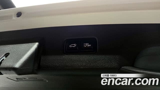 Kia Carnival 2023 — фото 20 из 20