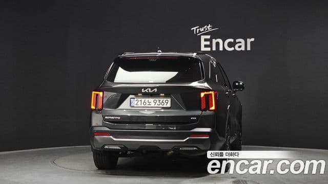 Kia Sorento 2023 — ფოტო 4/20