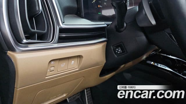 Kia Sorento 2023 — ფოტო 18/20