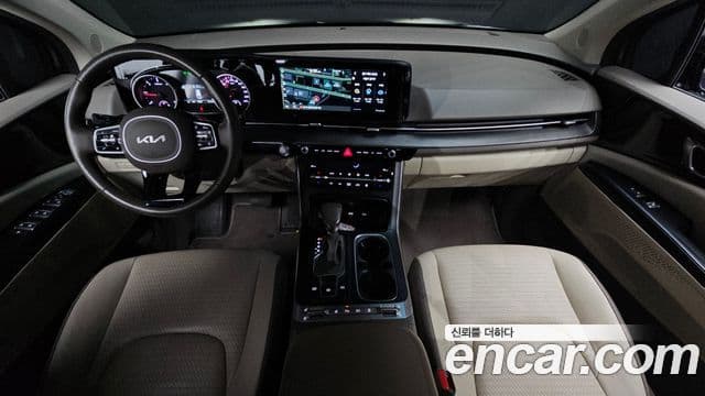 Kia Carnival 2022 — ფოტო 7/20