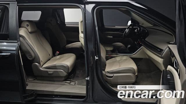 Kia Carnival 2022 — ფოტო 10/20