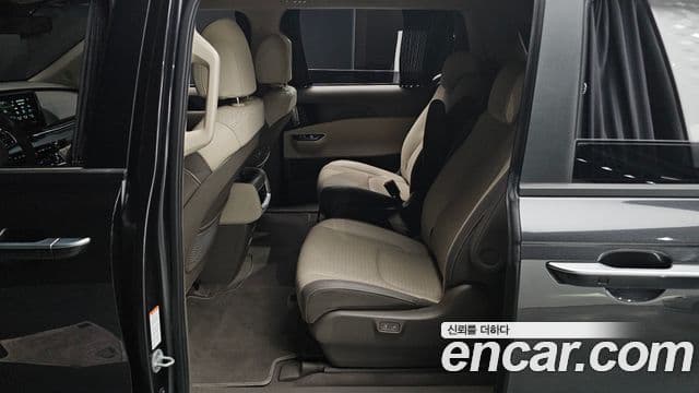Kia Carnival 2022 — ფოტო 12/20