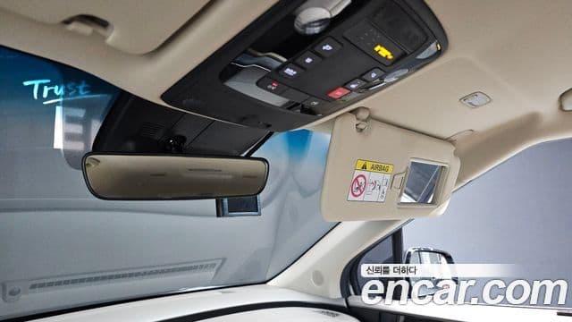 Kia Carnival 2022 — ფოტო 16/20