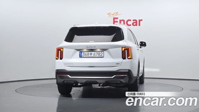 Kia Sorento 2023 — ფოტო 4/20