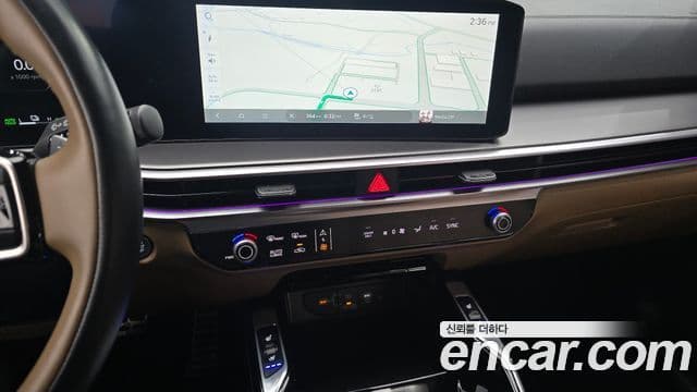 Kia Sorento 2023 — ფოტო 16/20