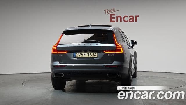 Volvo V60 Cross Country 2021 — Şəkil 5/20