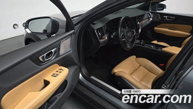 Volvo V60 Cross Country 2021 — Şəkil 2/20