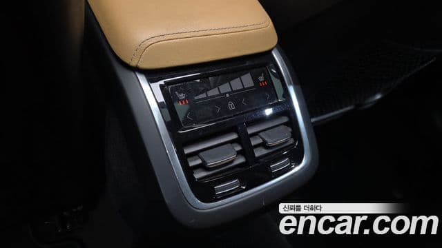 Volvo V60 Cross Country 2021 — Şəkil 19/20