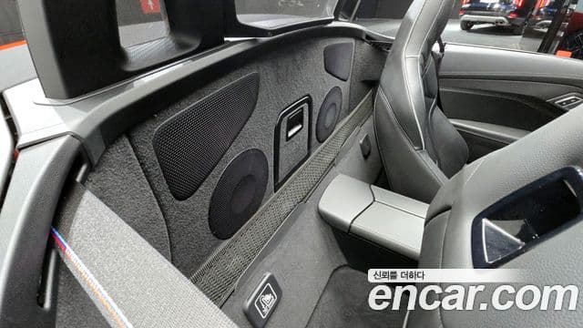 BMW Z4 2019 — Фото 12/20
