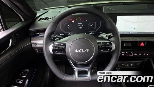 Kia K5 2024 — ფოტო 14/20